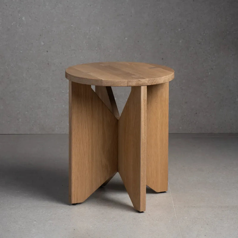 Ottoman X שרפרף אלון מלא