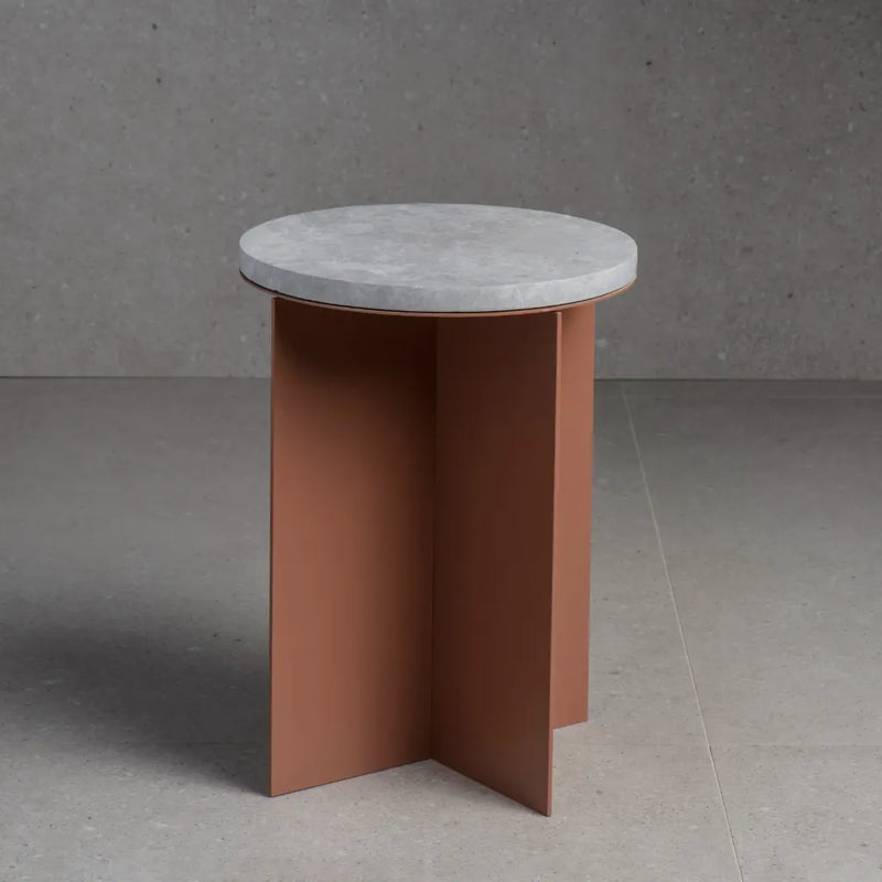 שולחן צד אינארי עגול קטן