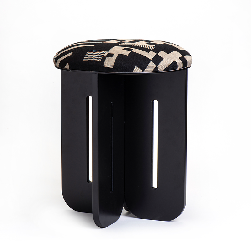 Ottoman B שרפרף שחור